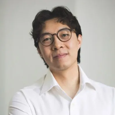 Portrait of Johnny Huynh